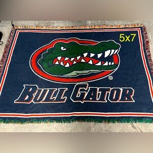 ❌SOLD❌Rare vintage Florida Gators Throw blanket. 5x7’ discontinued